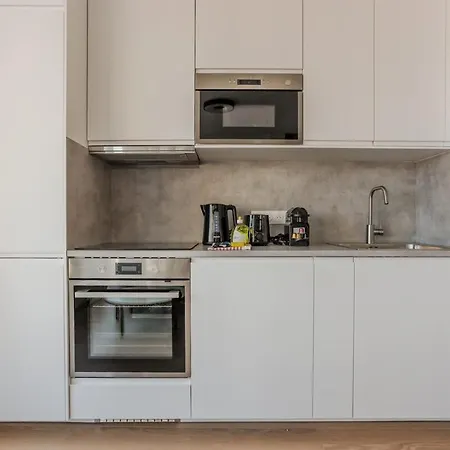 Charming Iii 2br Monaco Apartment