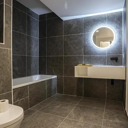 Charming Iii 2br Monaco